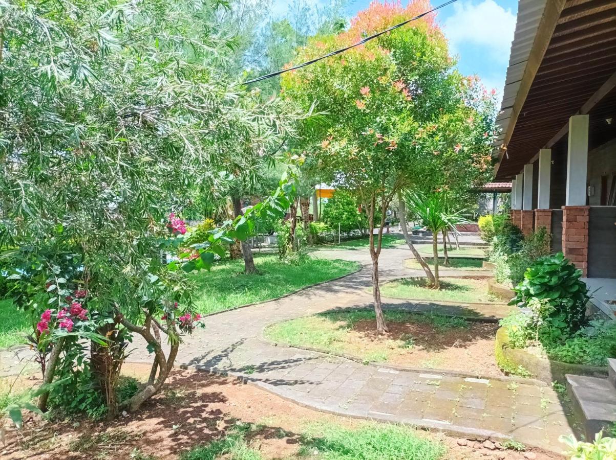 Agung Balangan Homestay ジンバラン エクステリア 写真